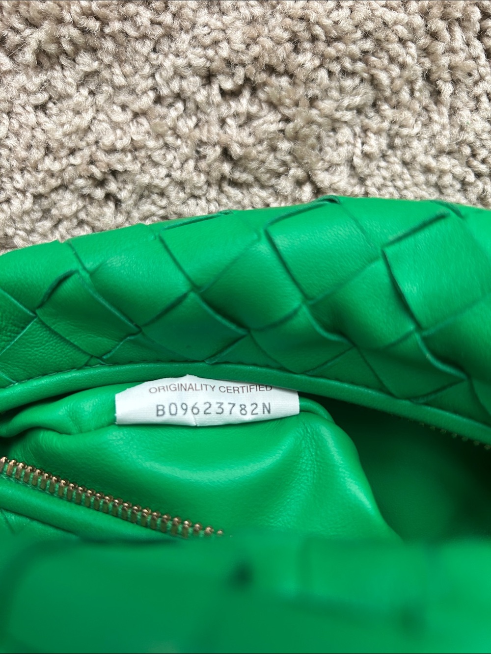 Bottega Veneta Knotted Intrecciato Hobo Bag in Bright Green.
NWOT
BEST OFFER - Picture 6 of 6